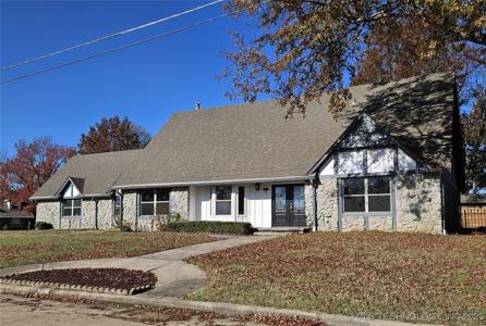 2015 Valley View Drive