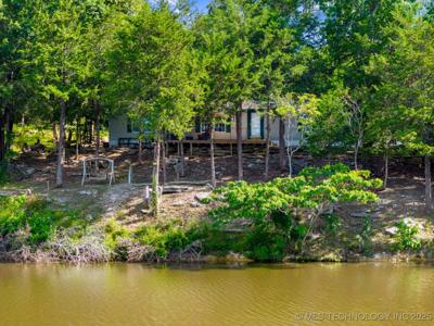 1022 Holiday Acres
