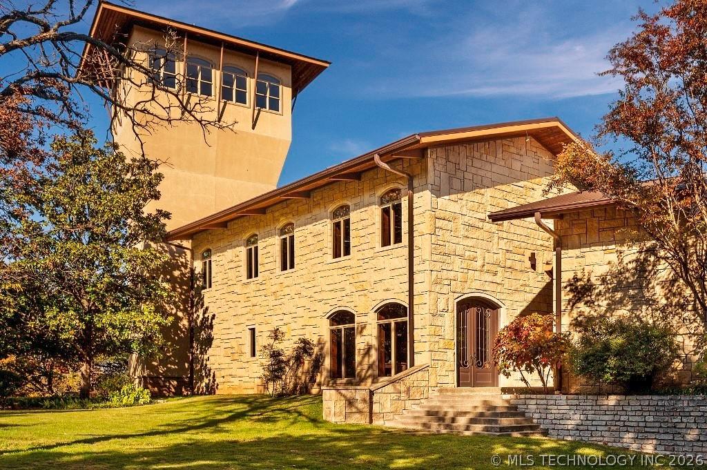 Image 1: Front of Home