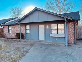 214 N Wild Horse Street