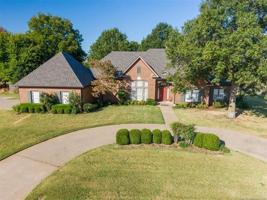 1601 NE Oakridge Drive