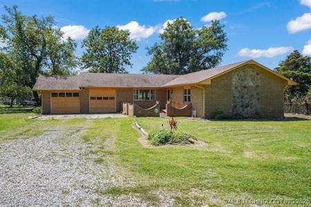 18542 E 380 Road
