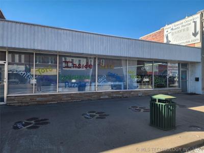 118 S Broadway Street