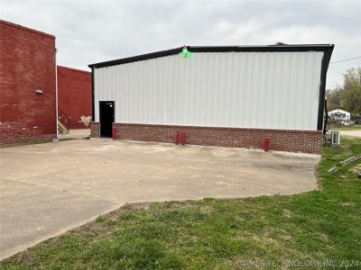 115 W Rogers Boulevard