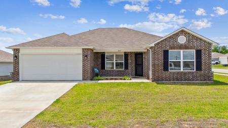 1111 W Cheyenne Lane