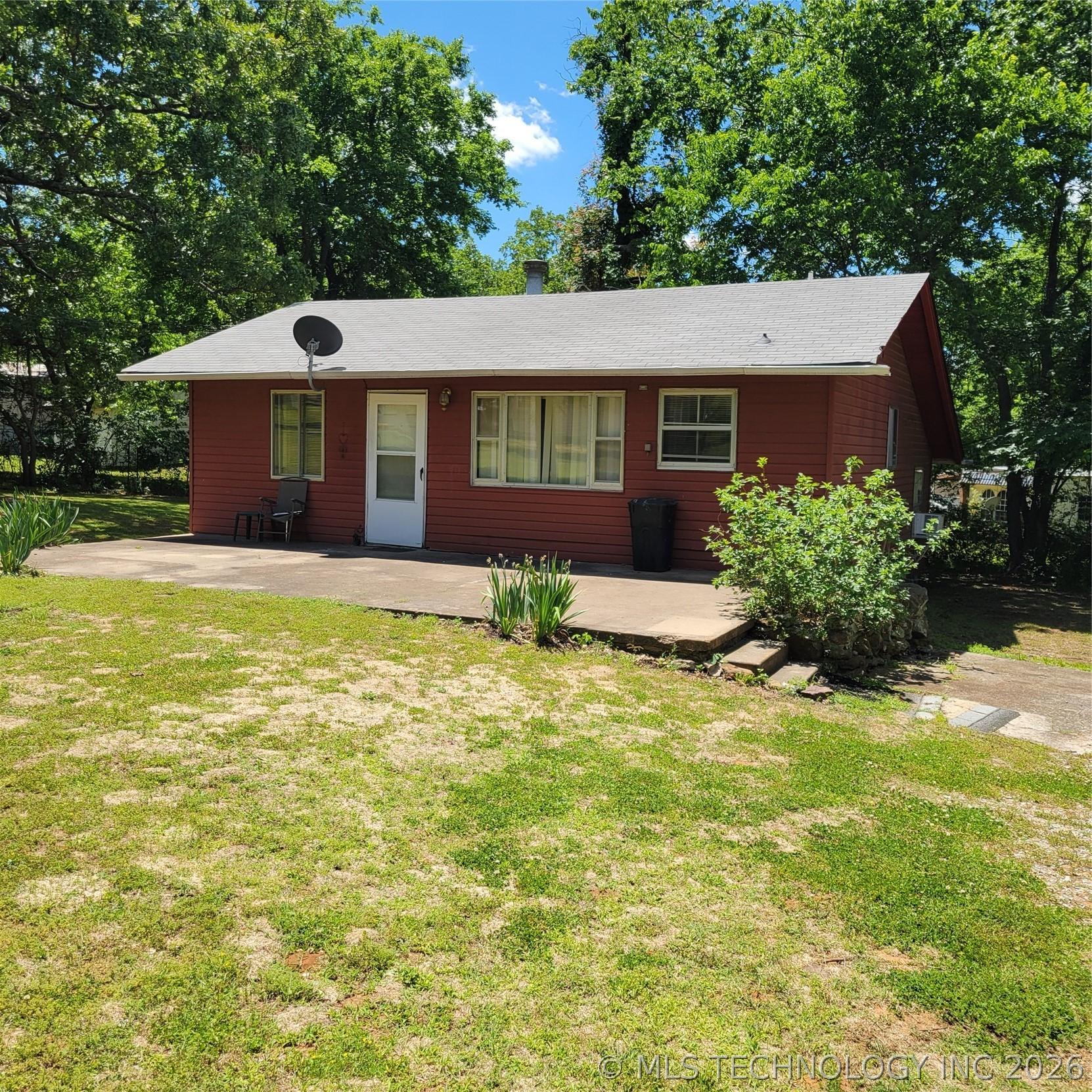Image 1: Cute 2 Bedroom, 1 bath right on Whitehorn cove roa