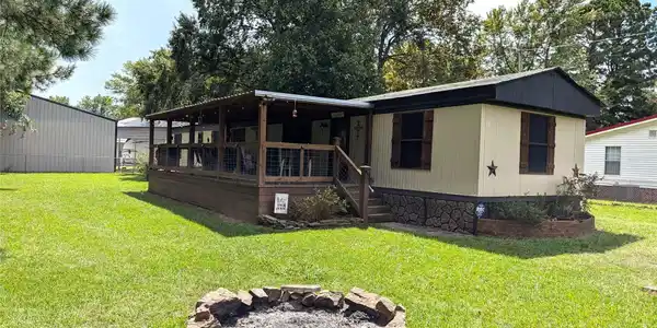 105 Circle Drive