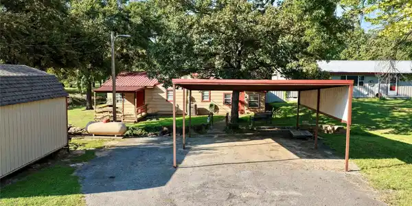 Image 3: Full view of home from street