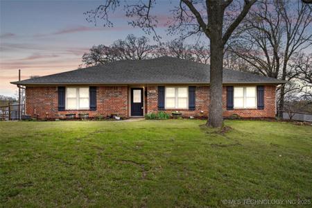 101 Oak Ridge Drive