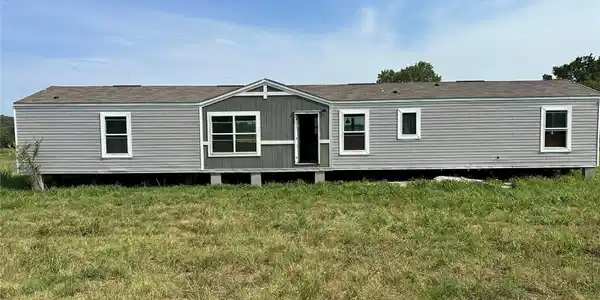 123 E 1215 Road