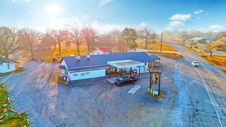 32054 Hwy 82 Highway