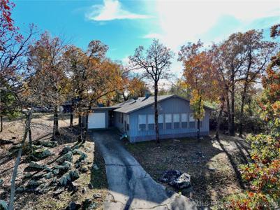 1085 E Little John Lane
