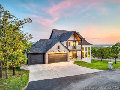 9352 Scenic Bluff Avenue