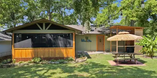 35700 Grand Point