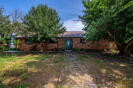 2810 Harvey