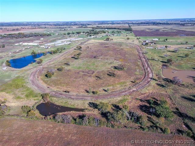 Image 1: Beautiful 47 plus acres with in horse track.