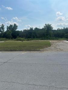140 Greenbriar Circle