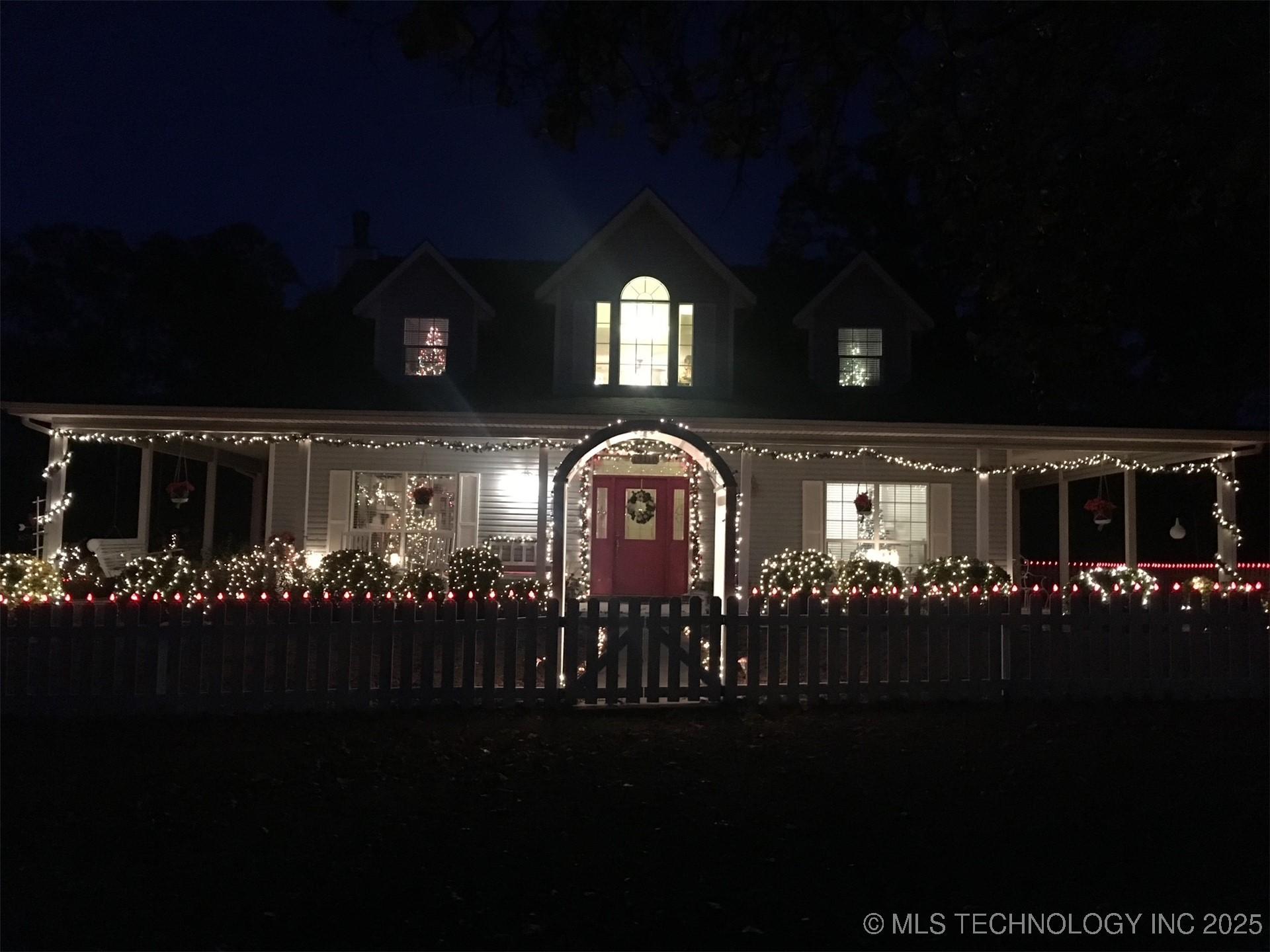 Image 2: Home for the Holidays