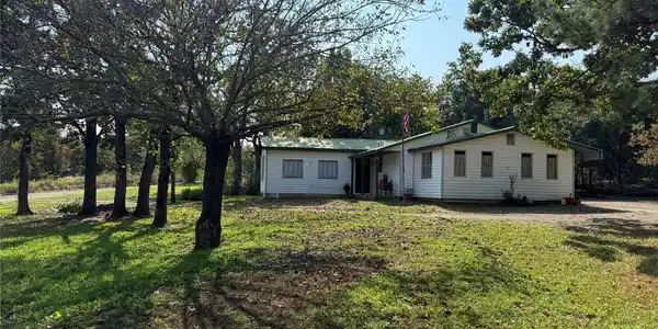 319 Lake Drive
