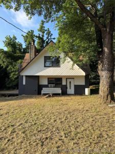 215 N Eagle Bluff