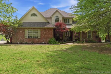 9952 E Shadowlake Drive