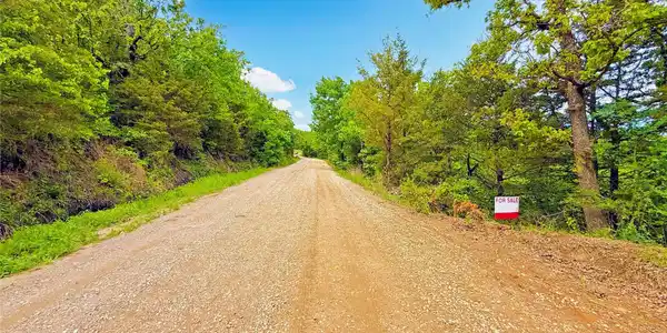 29 Lakeside Drive