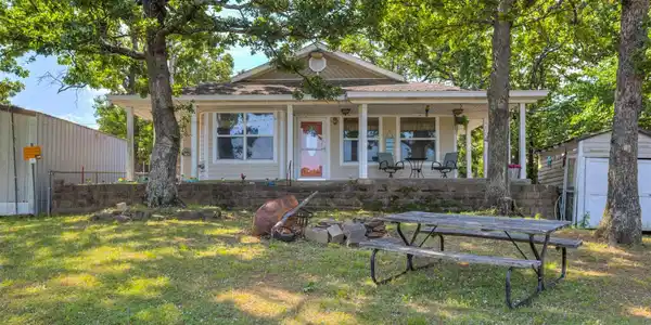 416627 Lakeside