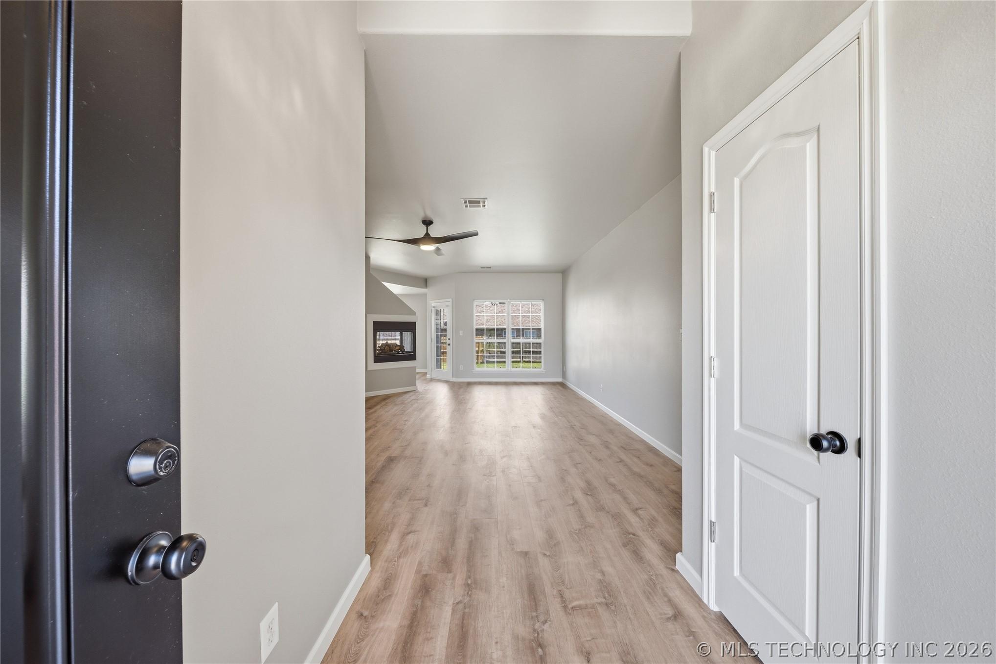 Image 4: MOVE IN READY!