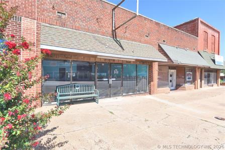 112 N Broadway Street