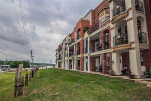 316 Lakeshore Drive Unit 8