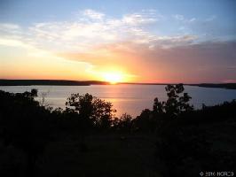 Shoreline Drive N