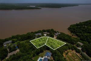 2772 W Lakeshore Bluff