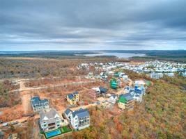132 Lower Greenway Way
