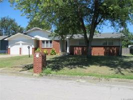 609 Ridgewood Drive