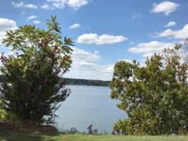 Lakeside Terrace
