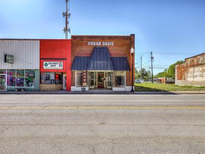 206 E Rogers Boulevard