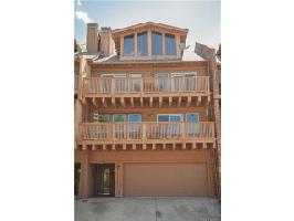 218 Cedar Lane Unit 218