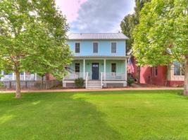 27 Firefly Lane