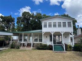 86 Lakeview Drive
