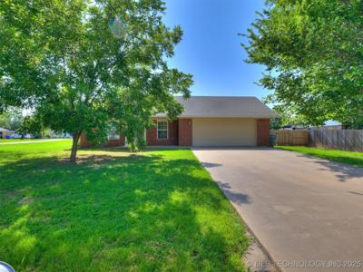 1401 N Beardsley Avenue
