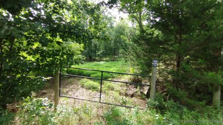S Hickory Lane