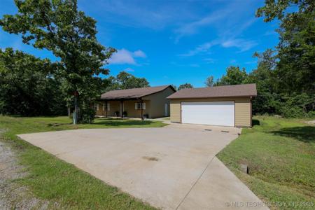107 Maple Circle