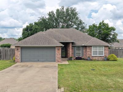 1108 S Mockingbird Lane