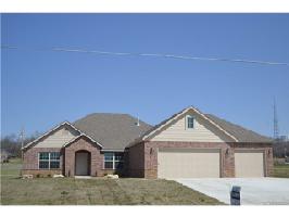 3715 W Country Road
