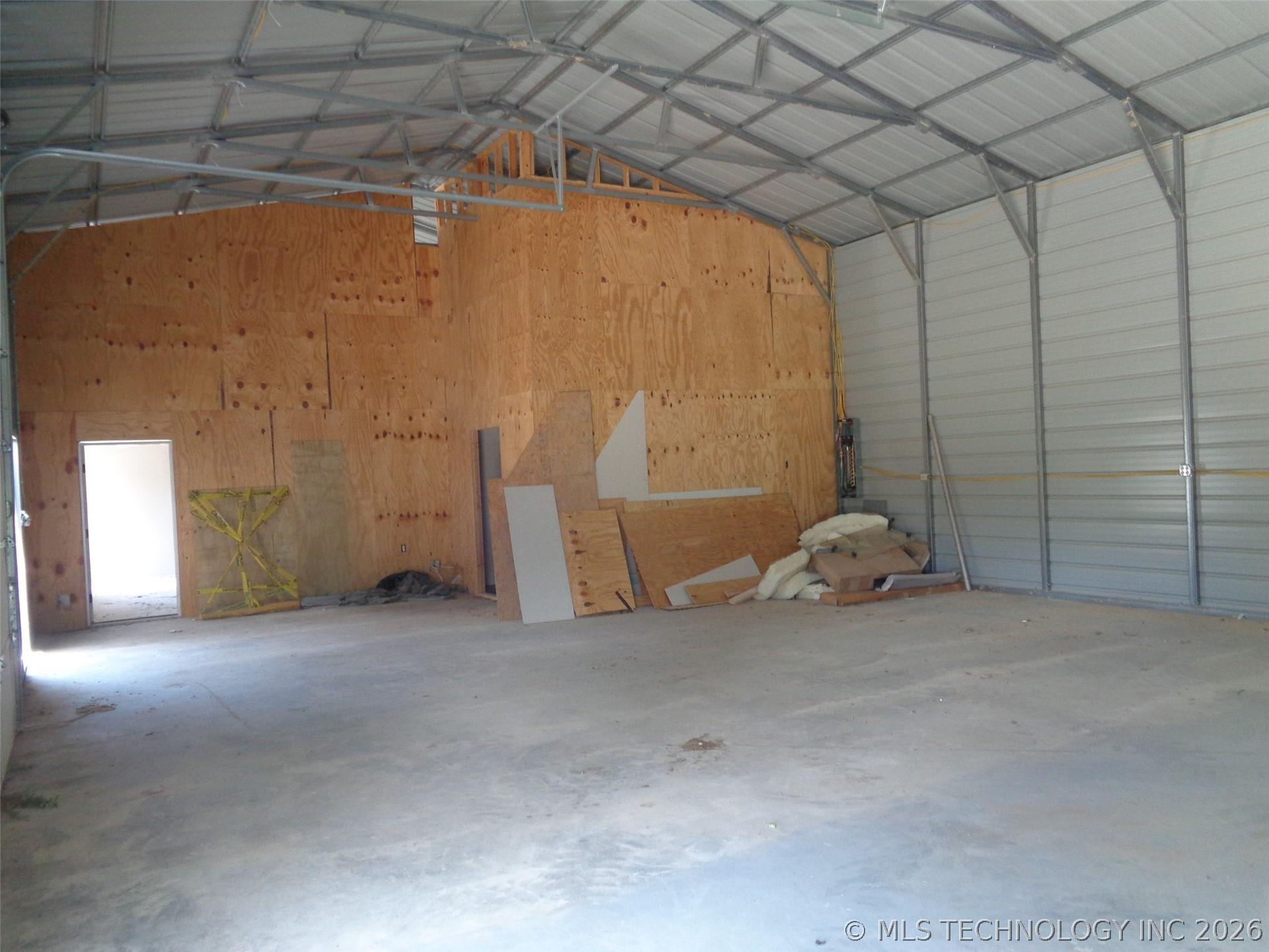 Image 4: Interior