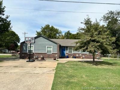 801 NE 10th Street