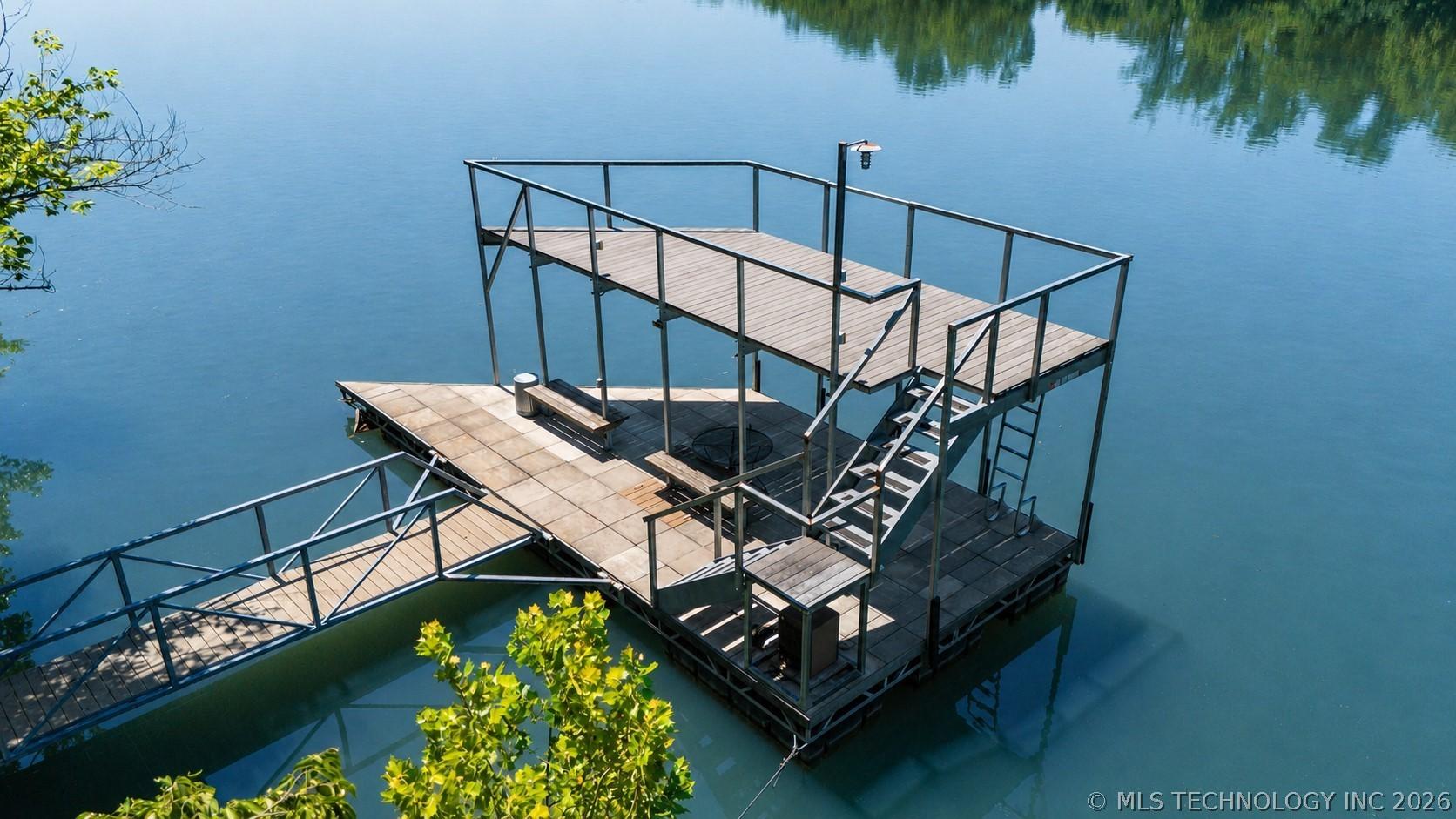 Image 4: 2 level dock with GRDA required flotation.