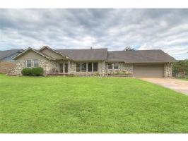 122 Lakeview Drive