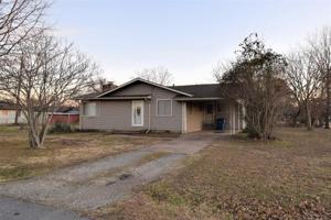 400 E Thompson