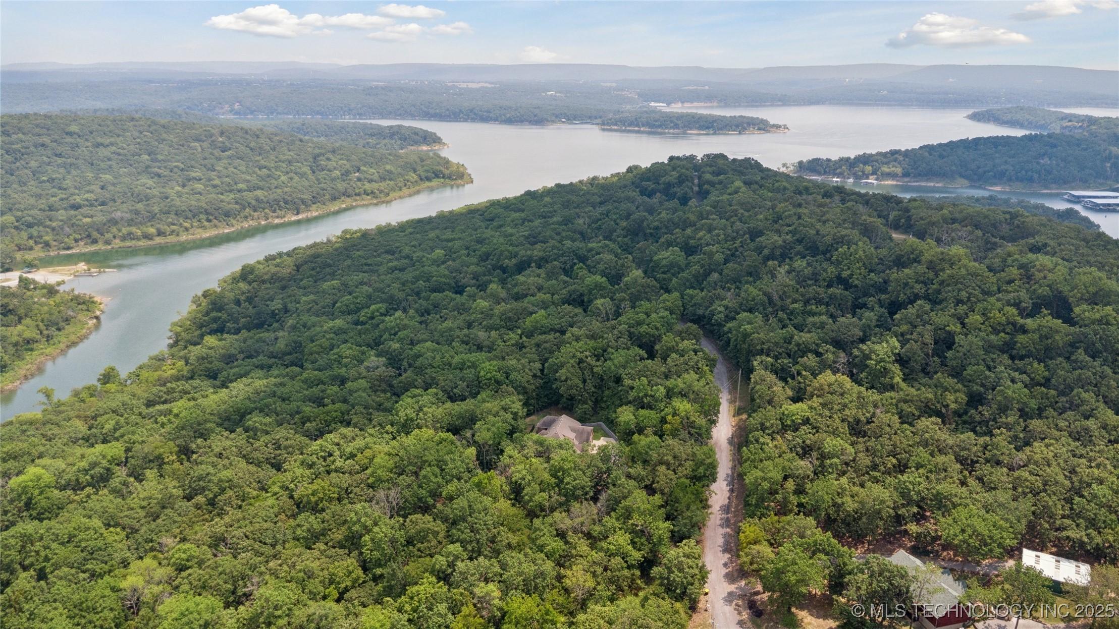 Image 4: Distance to lake